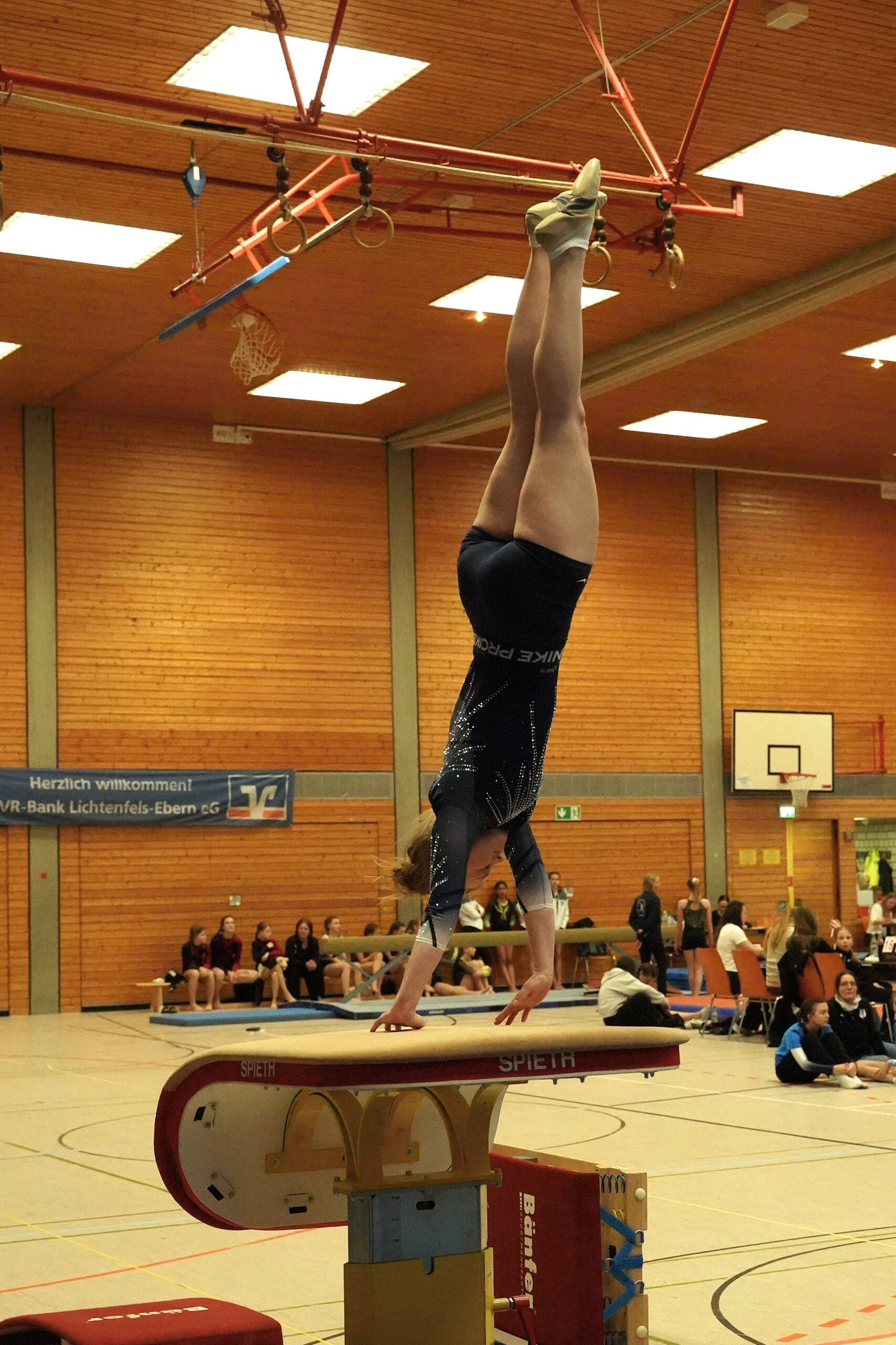 Jule Weisser vom TV Michelau beim Sprung